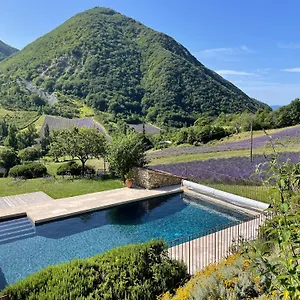  Hébergement de vacances Les Demeures Azélie France